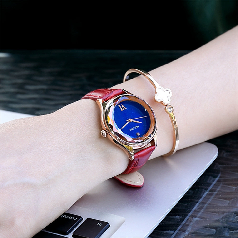 MEGIR Fashion Watch for Women Luxury Leather Casual Simple Quartz Wristwatch Waterproof Ladies Dress Clock Relogio Feminino 4208-1